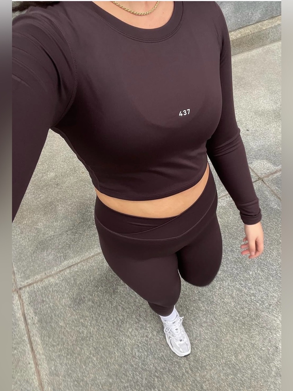 437 Long Sleeve Crop Athletic Brown Top L